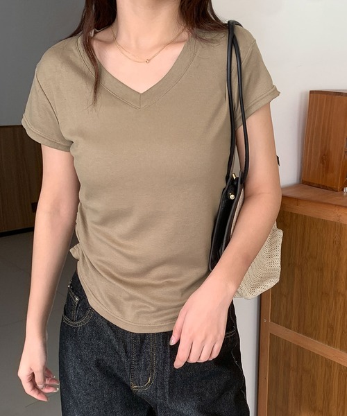 LOWO(ロワ)の「サイドギャザーVネック半袖Tシャツ カットソー(Tシャツ/カットソー・レディース・ベージュ/グレー/ホワイト/ブラック/イエロー/ピンク/モカ・FREE)」の13枚目の写真