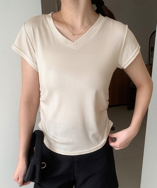 LOWO(ロワ)の「サイドギャザーVネック半袖Tシャツ カットソー(Tシャツ/カットソー・レディース・ベージュ/グレー/ホワイト/ブラック/イエロー/ピンク/モカ・FREE)」の16枚目の写真