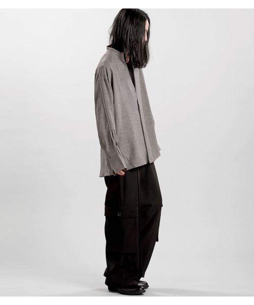 NO ID.(ノーアイディ)の「【NO ID.】Drawstring V Neck Big Shirt / ドローストリング V ネック ビッグ シャツ(シャツ/ブラウス・メンズ・ホワイト/ブラック/グレー・ONE SIZE)」の4枚目の写真