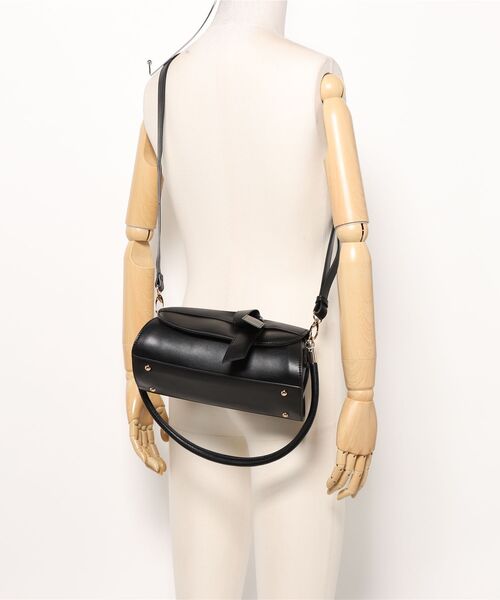 maison vert（メゾンヴェール）の「【軽量2WAY】ワイドリボンフラップバッグ（ハンドバッグ・レディース・ベージュ/ブラック・FREE）」の3枚目の写真