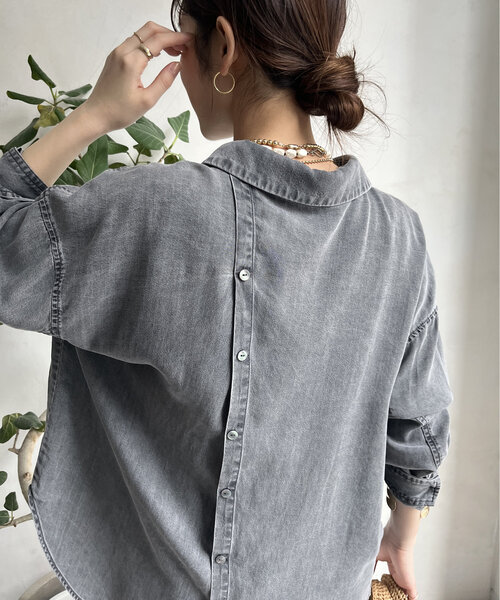 セール】【新色追加/WEB限定】バックボタンリヨセルデニムシャツ