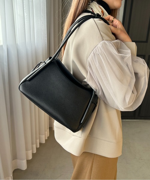 LAUTREAMONT（ロートレアモン）の「【WEB限定】<STORY.>2WAYフォルムレザーハンドバッグ（ハンドバッグ・レディース・ブラック/ライトブルー/オフホワイト・FREE）」の12枚目の写真