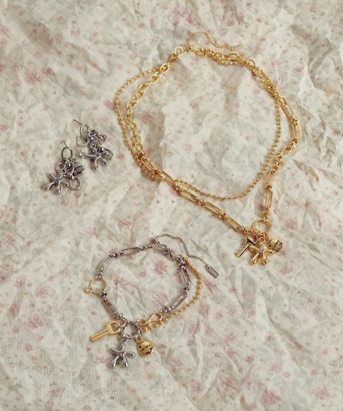 カラー グリント フラワー チャーム ブレスレット（ブレスレット