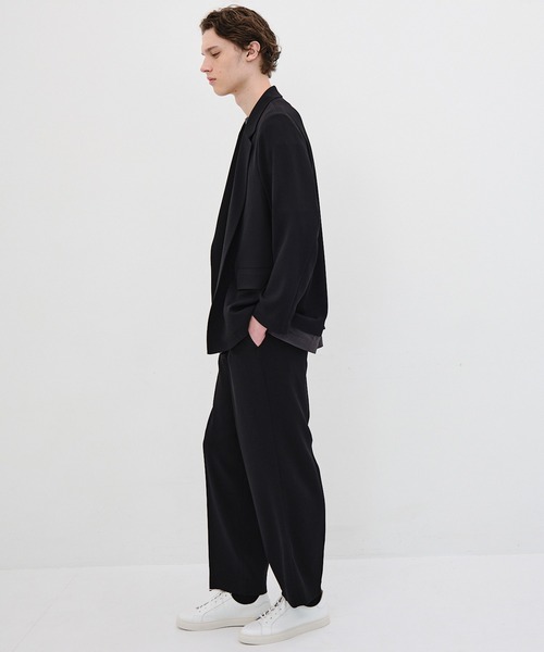 UNITED TOKYO（ユナイテッドトウキョウ）の「COLD DRY PLEATS リラックスジャケット（テーラードジャケット・メンズ・ダークグレー/ブラック/オリーブ・1/2）」の7枚目の写真