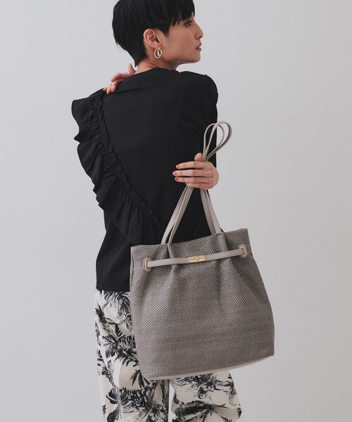 OPAQUE.CLIP（オペークドットクリップ）の「フロントベルトデザイン雑材合皮コンビトートバッグ（トートバッグ・レディース・グレー/ブラック系4/オフホワイト・00）」の3枚目の写真