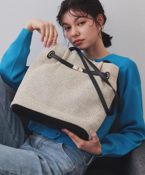 OPAQUE.CLIP（オペークドットクリップ）の「フロントベルトデザイン雑材合皮コンビトートバッグ（トートバッグ・レディース・グレー/ブラック系4/オフホワイト・00）」の4枚目の写真