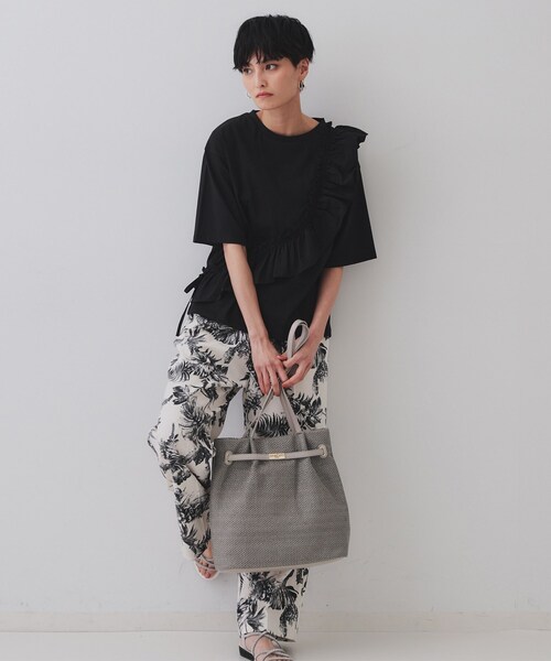 OPAQUE.CLIP（オペークドットクリップ）の「フロントベルトデザイン雑材合皮コンビトートバッグ（トートバッグ・レディース・グレー/ブラック系4/オフホワイト・00）」の7枚目の写真