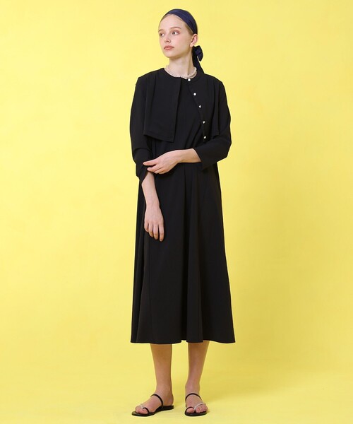 ANAYI(アナイ)の「ナイロンジャージーフレア ワンピース(ワンピース・レディース・ブルー/ブラック・36/38/34)」の4枚目の写真