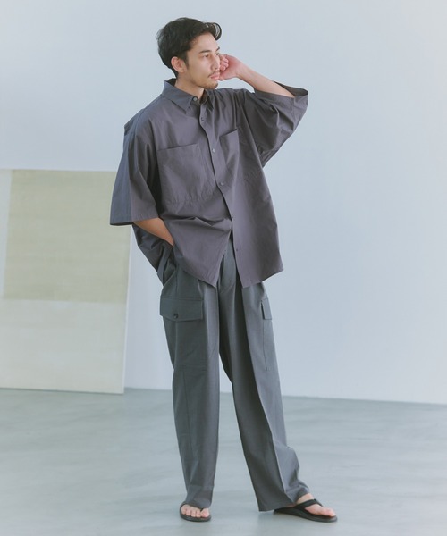 NewAnce（ニュアンス）の「【NewAnce】Two Tuck Draping Cargo Slacks / Polyester & Rayon Blend（カーゴパンツ・メンズ・ブラック/グレー・S/M/L）」の5枚目の写真