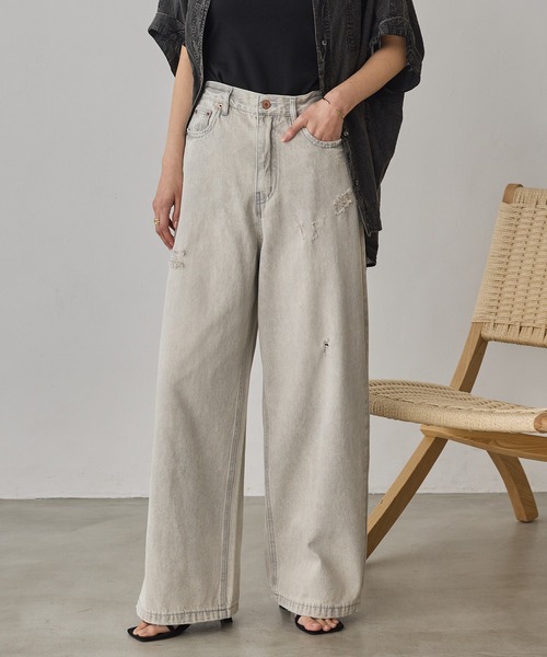 hunch(ハンチ)の「ダメージデニム ゆるストレートパンツ(デニムパンツ・レディース・ブラック/ライトグレー/ライトインディゴブルー/ワンウォッシュ/ブルー系その他・FREE)」の12枚目の写真