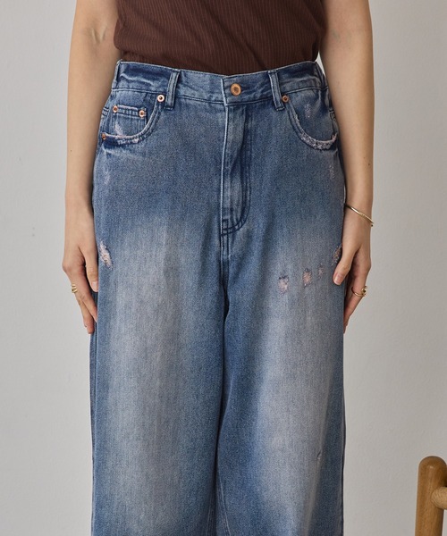 hunch(ハンチ)の「ダメージデニム ゆるストレートパンツ(デニムパンツ・レディース・ブラック/ライトグレー/ライトインディゴブルー/ワンウォッシュ/ブルー系その他・FREE)」の11枚目の写真