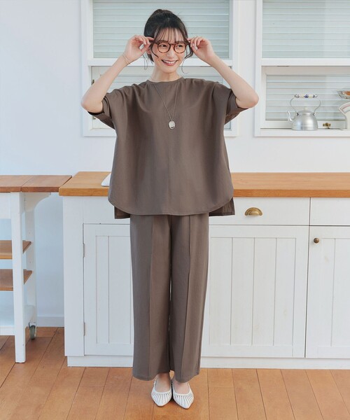 Tiaclasse(ティアクラッセ)の「【接触冷感】イージーカットソードルマントップス(Tシャツ/カットソー・レディース・ブラウン/ブルー/ブラック・XL)」の4枚目の写真