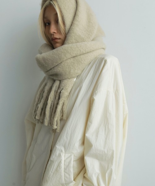 anuke（アンヌーク）の「Hoodie Knit Stole（ストール/ショール）」 - WEAR