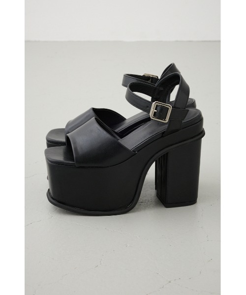 AZUL by moussy(アズールバイマウジー)の「プラットフォームサンダル(サンダル・レディース・オフホワイト/ブラック・SMALL/MEDIUM/LARGE)」の14枚目の写真