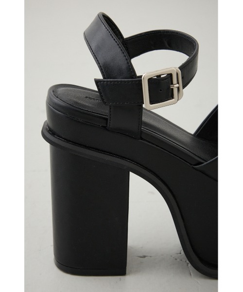 AZUL by moussy(アズールバイマウジー)の「プラットフォームサンダル(サンダル・レディース・オフホワイト/ブラック・SMALL/MEDIUM/LARGE)」の17枚目の写真
