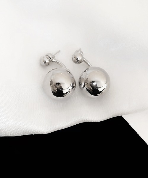 Miniministore(ミニミニストア)の「メタルボールピアス きれいめ 一粒ピアス(ピアス(両耳用)・レディース・シルバー/ゴールド・FREE)」の9枚目の写真