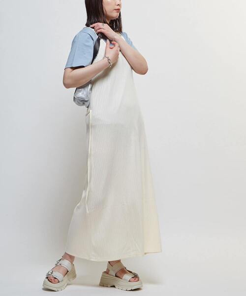 CONVERSE TOKYO(コンバーストウキョウ)の「RIB CAMISOLE DRESS(ワンピース・レディース・アイボリー/ブラック/グレー/テラコッタ・FREE)」の5枚目の写真