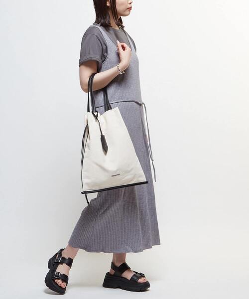 CONVERSE TOKYO(コンバーストウキョウ)の「RIB CAMISOLE DRESS(ワンピース・レディース・アイボリー/ブラック/グレー/テラコッタ・FREE)」の19枚目の写真