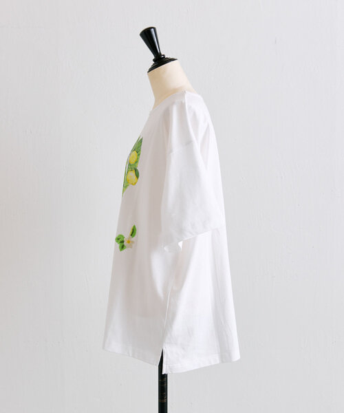 ear PAPILLONNER（イアパピヨネ）の「sampo×ear ワオキツネザル/刺しゅうTシャツ（Tシャツ/カットソー・レディース・ホワイト・FREE）」の18枚目の写真