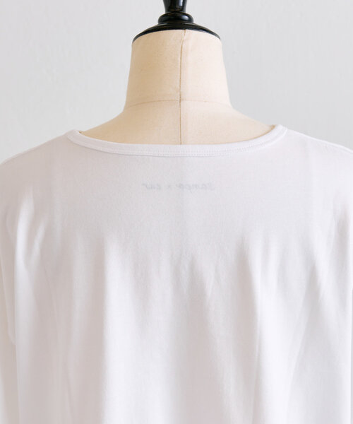 ear PAPILLONNER（イアパピヨネ）の「sampo×ear ワオキツネザル/刺しゅうTシャツ（Tシャツ/カットソー・レディース・ホワイト・FREE）」の16枚目の写真