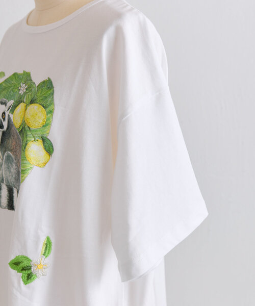 ear PAPILLONNER（イアパピヨネ）の「sampo×ear ワオキツネザル/刺しゅうTシャツ（Tシャツ/カットソー・レディース・ホワイト・FREE）」の15枚目の写真