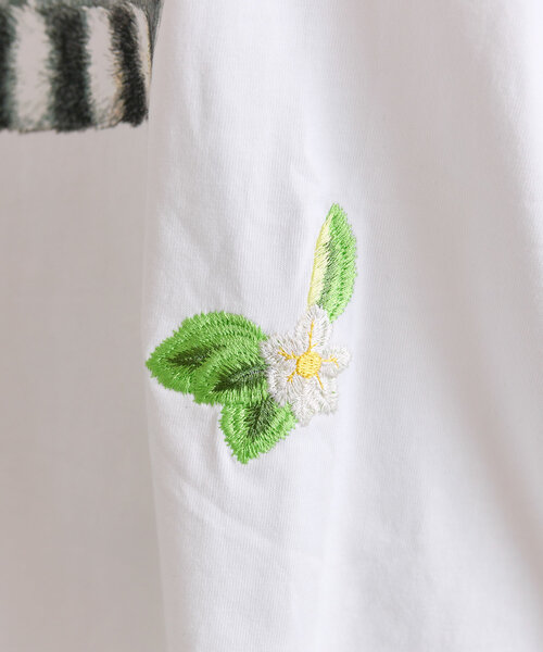 ear PAPILLONNER（イアパピヨネ）の「sampo×ear ワオキツネザル/刺しゅうTシャツ（Tシャツ/カットソー・レディース・ホワイト・FREE）」の11枚目の写真