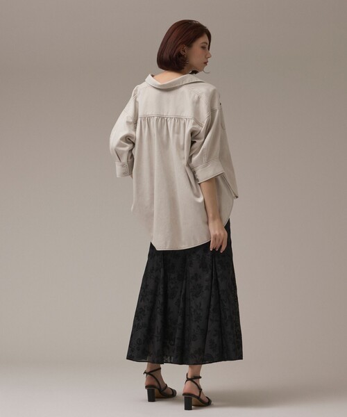 GRACE CONTINENTAL(グレースコンチネンタル)の「ツイルハーフスリーブシャツ(シャツ/ブラウス・レディース・カーキ/ベージュ・36)」の11枚目の写真
