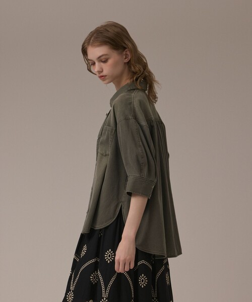 GRACE CONTINENTAL(グレースコンチネンタル)の「ツイルハーフスリーブシャツ(シャツ/ブラウス・レディース・カーキ/ベージュ・36)」の12枚目の写真