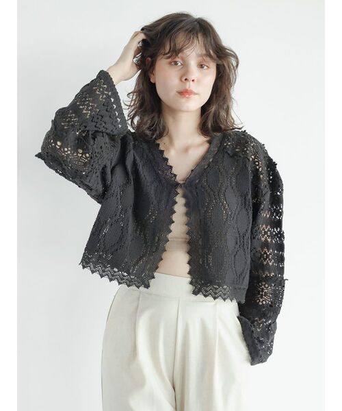 FIKA.(フィーカ)の「Cotton lace bolero(その他トップス・レディース・ブラック/ホワイト・MEDIUM)」の4枚目の写真
