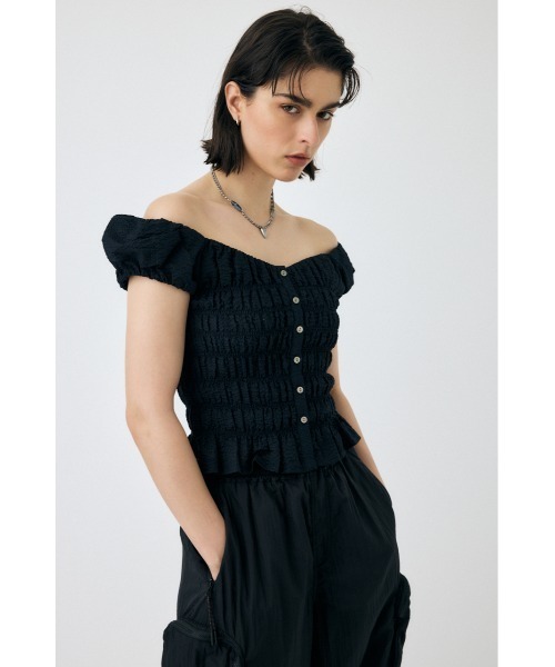 MOUSSY(マウジー)の「OPEN NECK GATHER ブラウス(シャツ/ブラウス・レディース・ホワイト/グリーン系その他2/ブラック・FREE)」の8枚目の写真