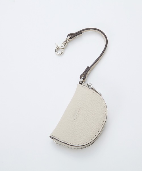 Breath TOPKAPI(ブレストプカピ)の「【Breath TOPKAPI】シュリンクレザー ハーフムーン ショルダーバッグ / チャーム付き(ショルダーバッグ・レディース・ブラック/ライトカーキ/グレイッシュベージュ/オフホワイト・FREE)」の10枚目の写真