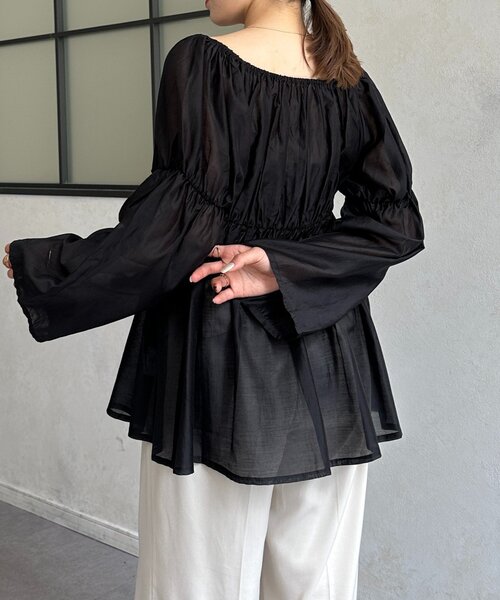 Thevon（ゼボン）の「シアーシャーリングチュニックブラウス（シャツ/ブラウス・レディース・ブラウン/ブラック/アイボリー・FREE）」の2枚目の写真