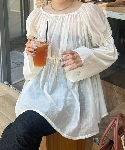 Thevon（ゼボン）の「シアーシャーリングチュニックブラウス（シャツ/ブラウス・レディース・ブラウン/ブラック/アイボリー・FREE）」の4枚目の写真