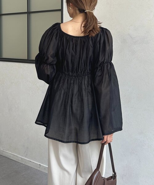 Thevon（ゼボン）の「シアーシャーリングチュニックブラウス（シャツ/ブラウス・レディース・ブラウン/ブラック/アイボリー・FREE）」の18枚目の写真