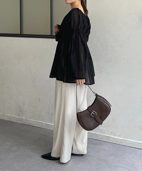 Thevon（ゼボン）の「シアーシャーリングチュニックブラウス（シャツ/ブラウス・レディース・ブラウン/ブラック/アイボリー・FREE）」の22枚目の写真