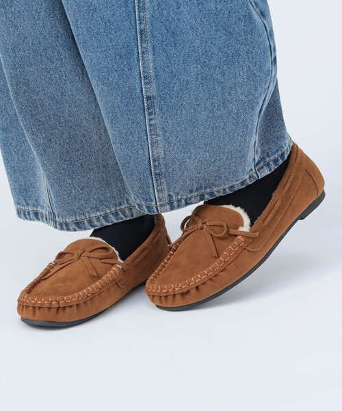 BEAMS HEART（ビームスハート）の「フェイクファー モカシン（モカシン/デッキシューズ・レディース・ブラック/グレー/ベージュ・MEDIUM/SMALL/LARGE）」の3枚目の写真