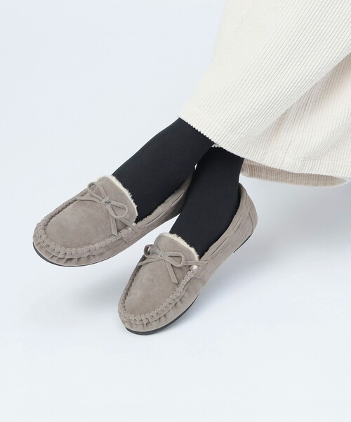 BEAMS HEART（ビームスハート）の「フェイクファー モカシン（モカシン/デッキシューズ・レディース・ブラック/グレー/ベージュ・MEDIUM/SMALL/LARGE）」の2枚目の写真