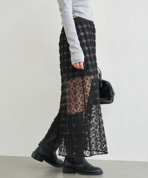 U by SPICK&SPAN(ユーバイスピックアンドスパン)の「フラワーチュールシアースカート(スカート・レディース・ホワイト/ブラック・FREE)」の17枚目の写真