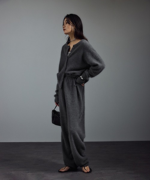 SALON adam et rope'（サロン アダム エ ロペ）の「フォックスカシミヤ混 前後2WAYカーディガン / セットアップ対応（カーディガン/ボレロ・レディース・グレー/ベージュ系その他・FREE）」の5枚目の写真