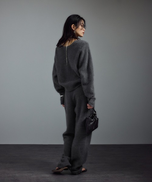 SALON adam et rope'（サロン アダム エ ロペ）の「フォックスカシミヤ混 前後2WAYカーディガン / セットアップ対応（カーディガン/ボレロ・レディース・グレー/ベージュ系その他・FREE）」の6枚目の写真