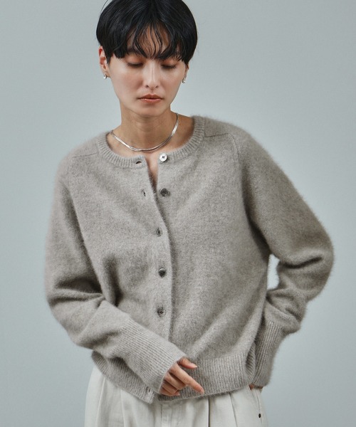 SALON adam et rope'（サロン アダム エ ロペ）の「フォックスカシミヤ混 前後2WAYカーディガン / セットアップ対応（カーディガン/ボレロ・レディース・グレー/ベージュ系その他・FREE）」の17枚目の写真
