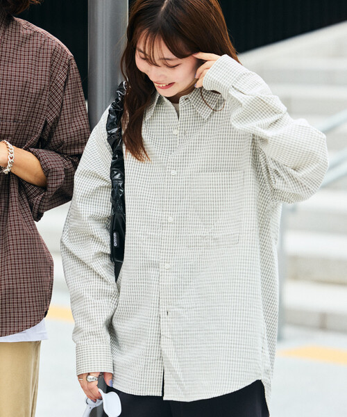 FREAK'S STORE（フリークスストア）の「限定展開 Relax Fit リラックスフィット クラシックパターン レギュラーカラーシャツ / チェック柄 / ストライプ柄（シャツ/ブラウス・メンズ・ブラウン系その他/ブラック/ブルー/チャコールグレー/ネイビー/ベージュ/グリーン/ブラウン/ホワイト/ブルー系その他・LARGE/MEDIUM/SMALL）」の2枚目の写真