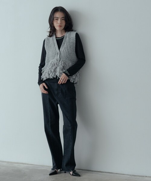 GALLEST（ギャレスト）の「Vネックループニットベスト（ベスト・レディース・ブラック/ライトグレー系8・38）」の4枚目の写真