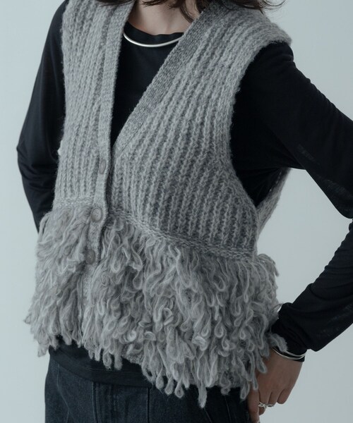 GALLEST（ギャレスト）の「Vネックループニットベスト（ベスト・レディース・ブラック/ライトグレー系8・38）」の9枚目の写真