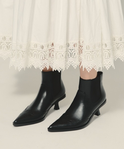 eL(エル)の「【eL】Punching Leather Heel Boots/588030(ブーツ・レディース・ブラック/ブラウン・MEDIUM/LARGE)」の2枚目の写真