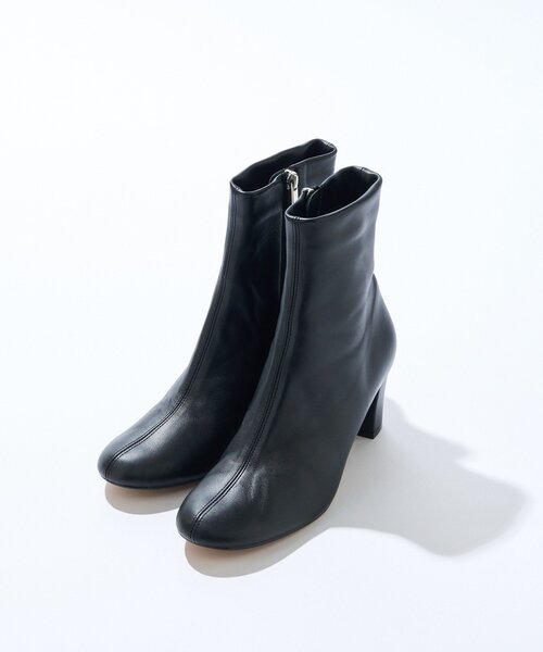 RIVE DROITE（リヴドロワ）の「【安定感◎】ラウンドトゥショートブーツ（ブーツ・レディース・ベージュ/ブラック・38/37/36）」の9枚目の写真