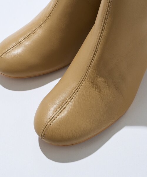 RIVE DROITE（リヴドロワ）の「【安定感◎】ラウンドトゥショートブーツ（ブーツ・レディース・ベージュ/ブラック・38/37/36）」の15枚目の写真