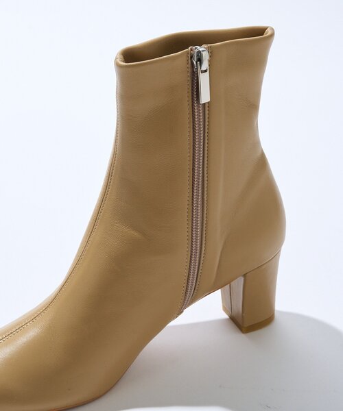 RIVE DROITE（リヴドロワ）の「【安定感◎】ラウンドトゥショートブーツ（ブーツ・レディース・ベージュ/ブラック・38/37/36）」の18枚目の写真