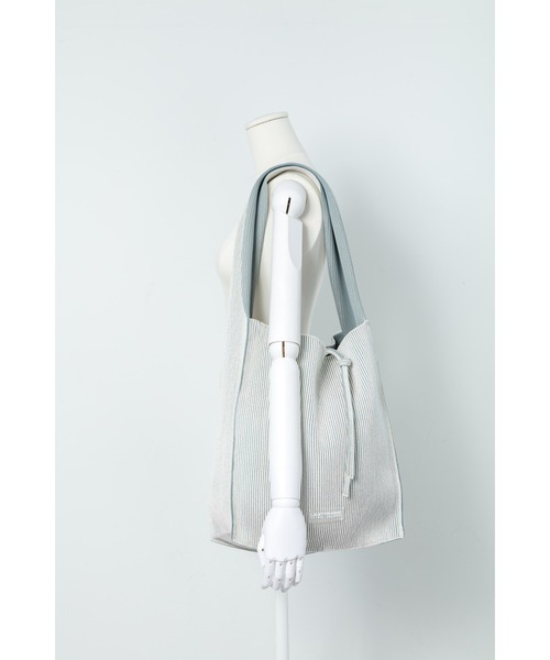 LASTFRAME（ラストフレーム）の「KYOTO METALLIC REVERSIBLE TASUKI TOTE LARGE（ショルダーバッグ・レディース・グレー系その他/シルバー系その他・LARGE）」の6枚目の写真