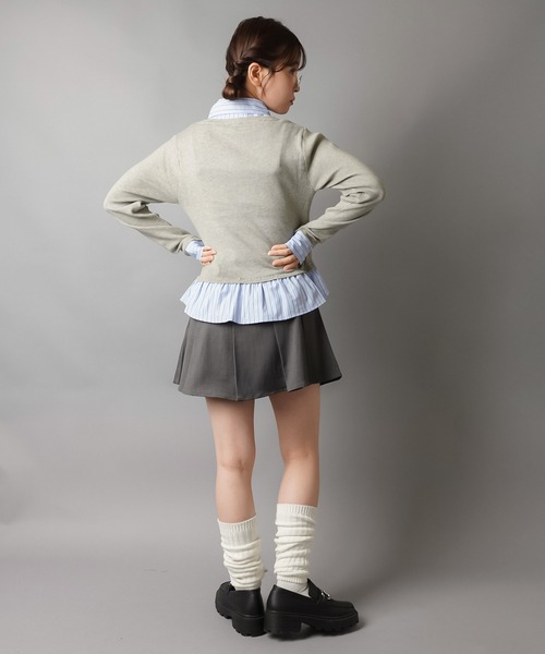 SPINNS（スピンズ）の「配色が可愛い★シャツ風ワンホン系ドッキングニット（ニット/セーター・レディース・ネイビー/アイボリー/ワイン/グレー・ONESIZE）」の15枚目の写真